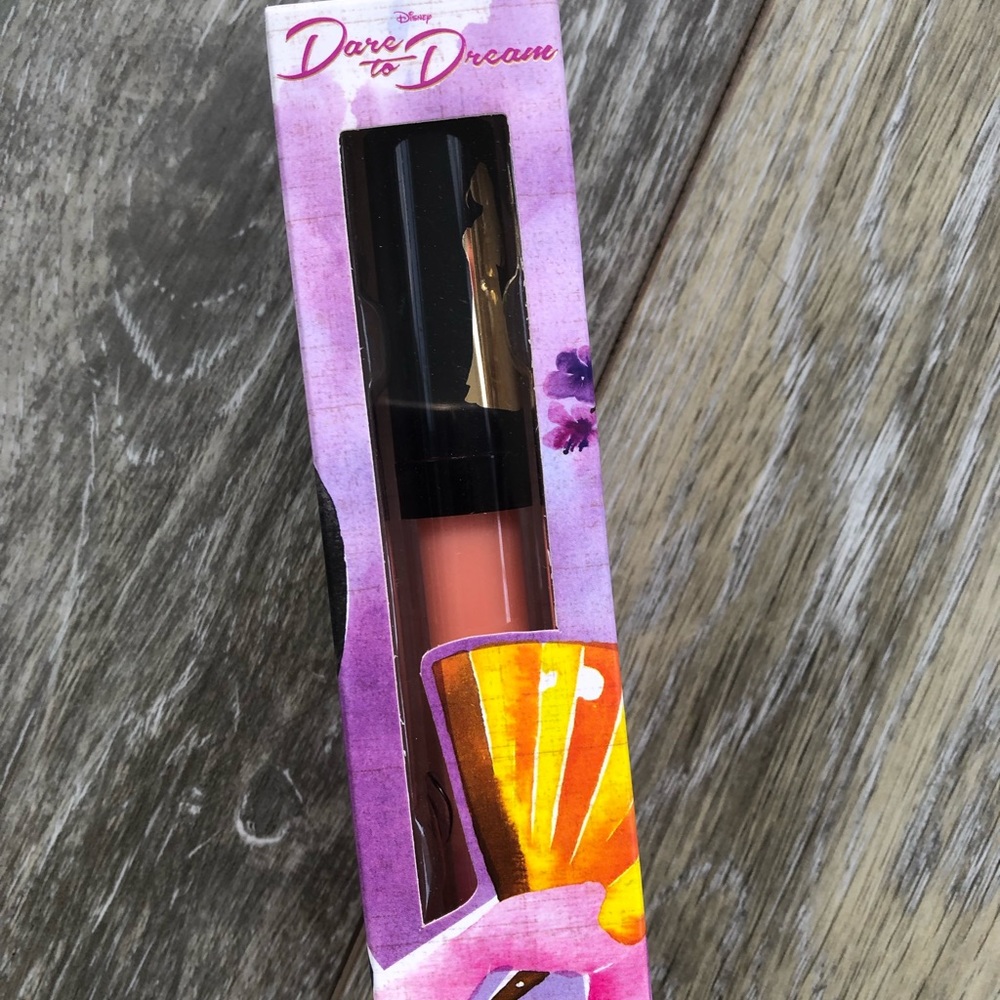 Disney Mulan  Dare to love lip gloss